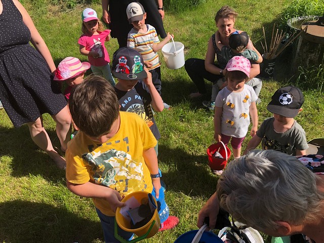 Die Gartenkinder in Aktion