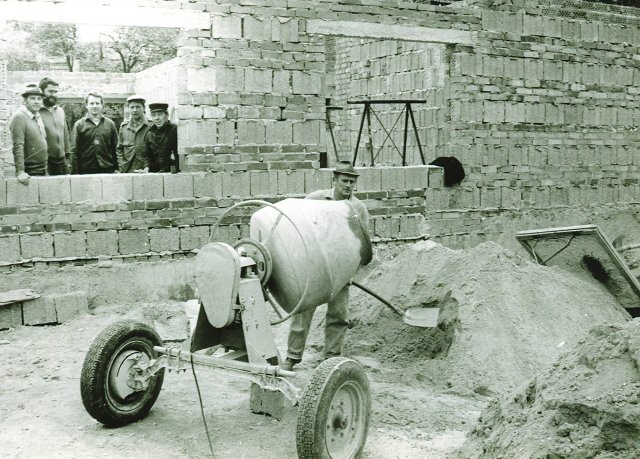 Bau der Gaststätte "Zur Waidmühle"