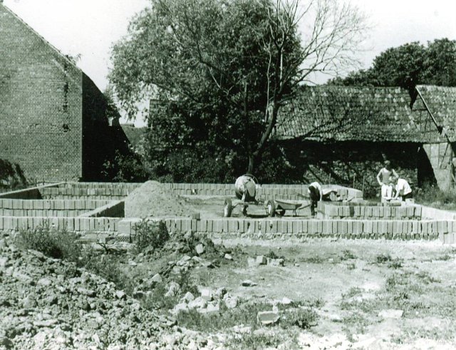 Bau der Gaststätte "Zur Waidmühle"