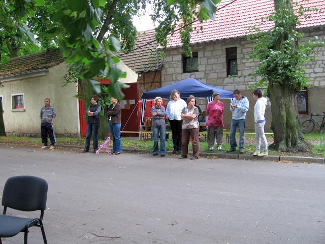 Erstes Drehen der Waidmühle mit Pferd