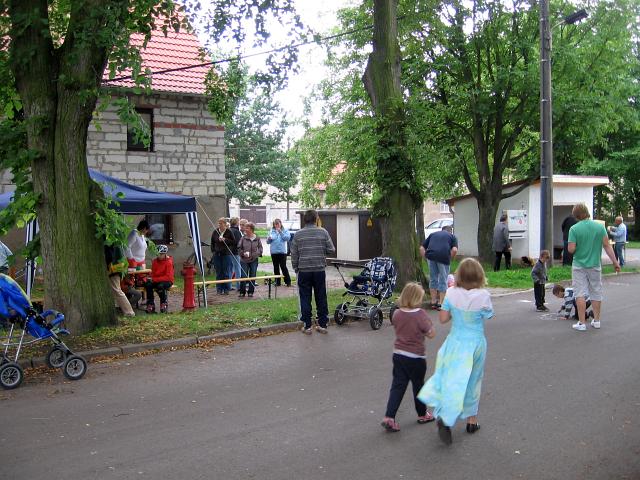 Erstes Drehen der Waidmühle mit Pferd