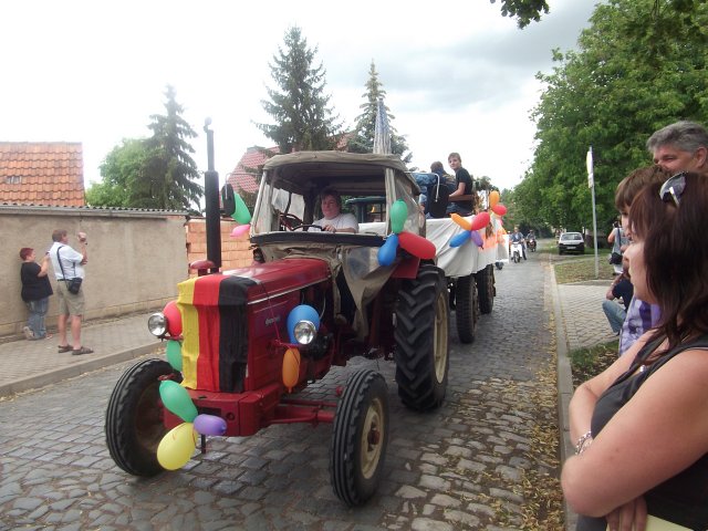 Umzug 1120 Jahre Leubingen