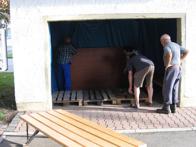 Waidernte und Vorbereitung des Waidmühlenfests 2010